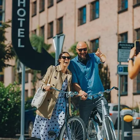 Κάμπινγκ Glamping By One66 *