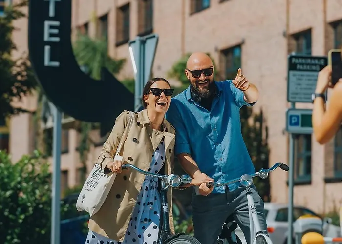 Kamp alanı Glamping By One66 *